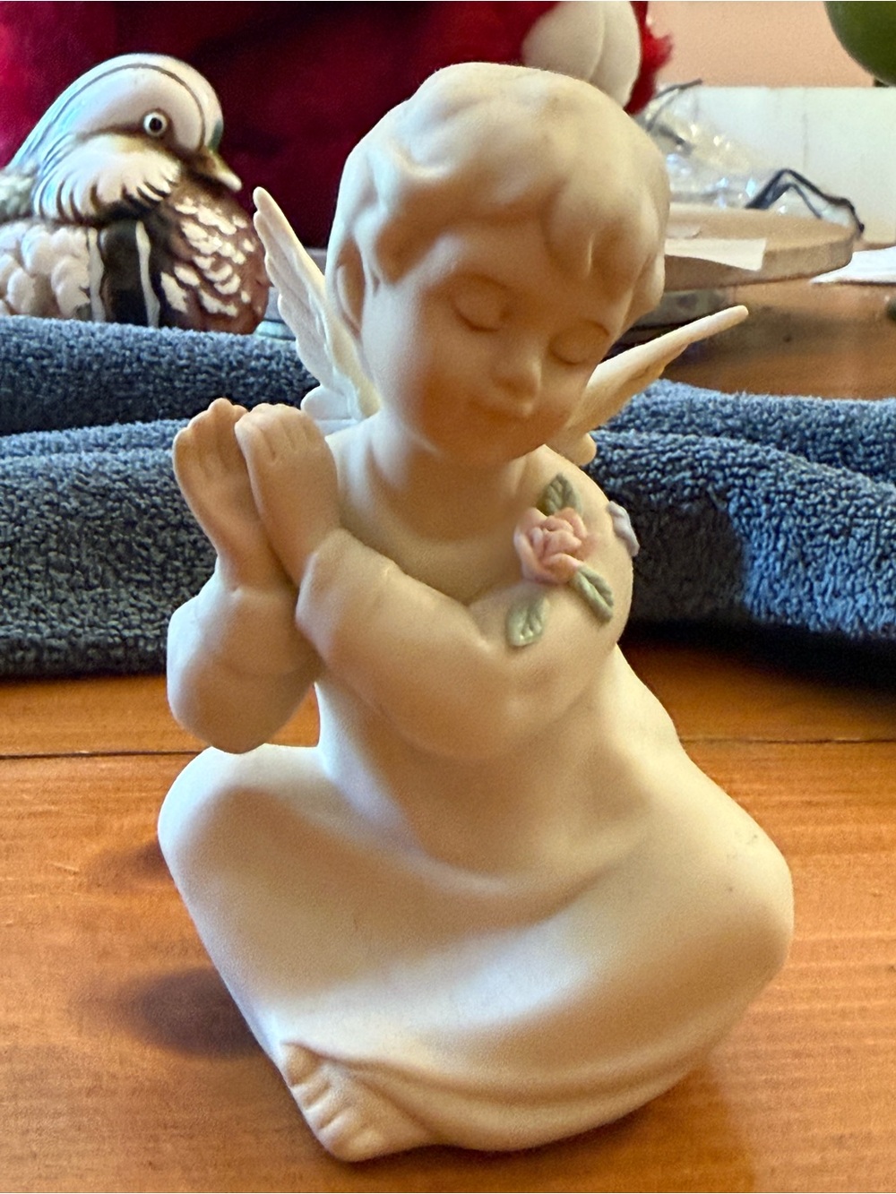 Home Interiors Ivory Ceramic Angel Figurine with Pink Rose and Green Leaves